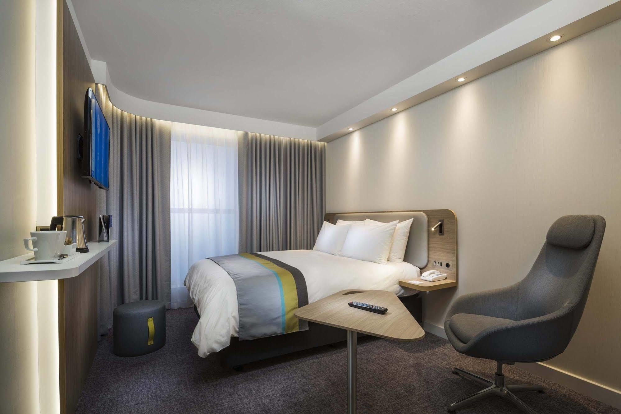 Premier Inn Hamburg City Hammerbrook Exterior photo